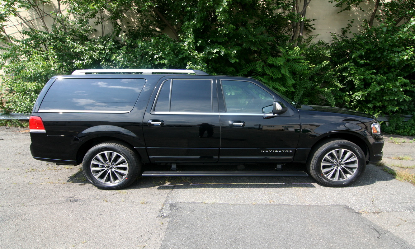 Lincoln Navigators