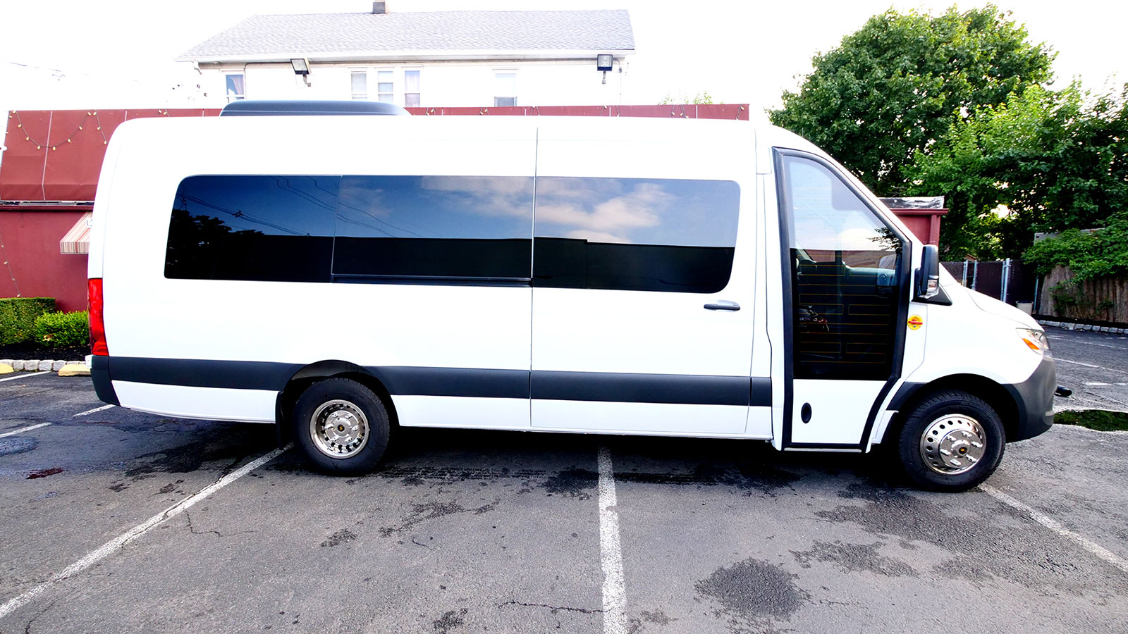 HQ – 16 Passengers Plug Door Shuttle Bus - SOLD