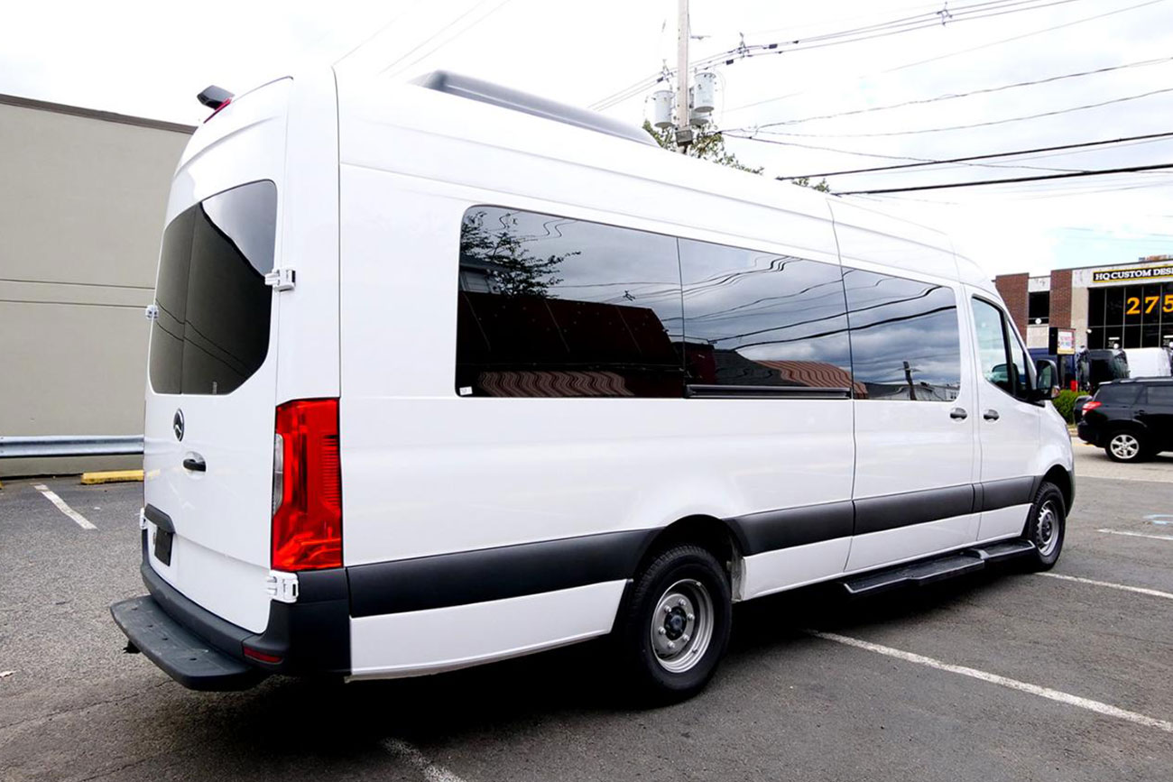 HQ – Coachliner Edition / 14 Passengers Shuttle Bus - SOLD