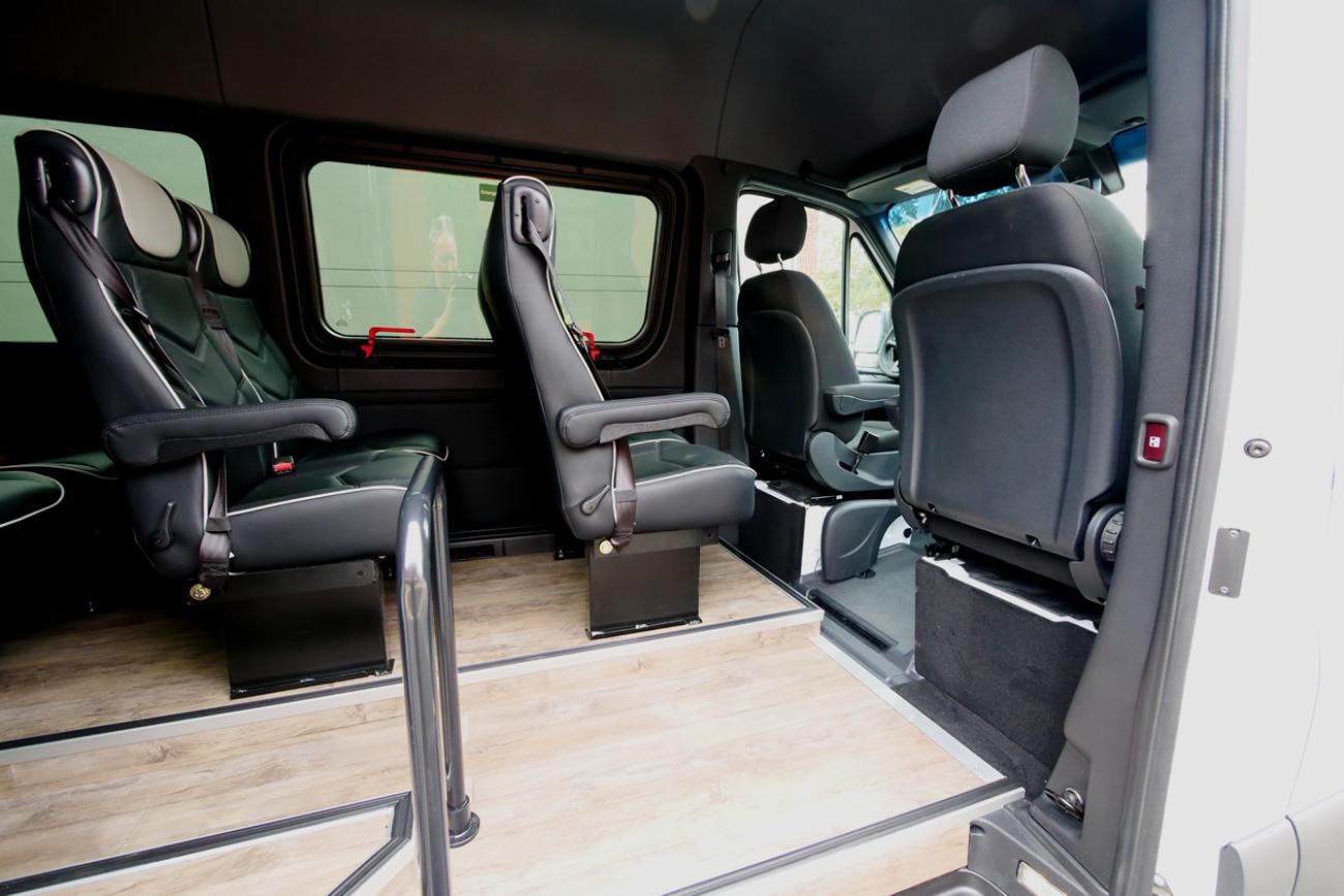 HQ – Coachliner Edition / 14 Passengers Shuttle Bus - SOLD