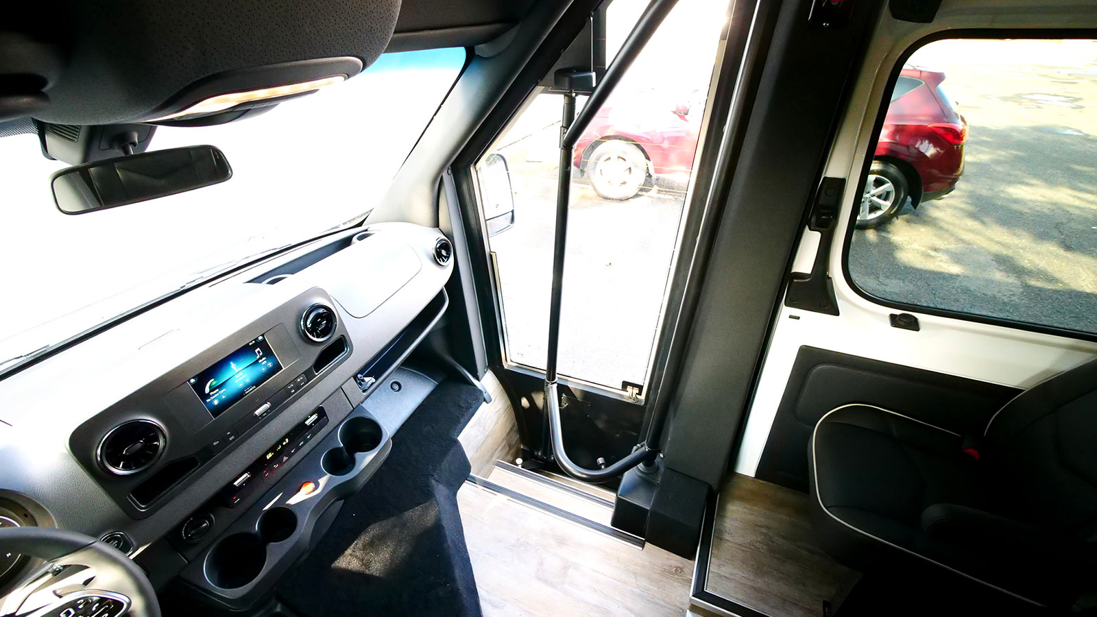 HQ – 16 Passengers Plug Door Shuttle Bus - SOLD