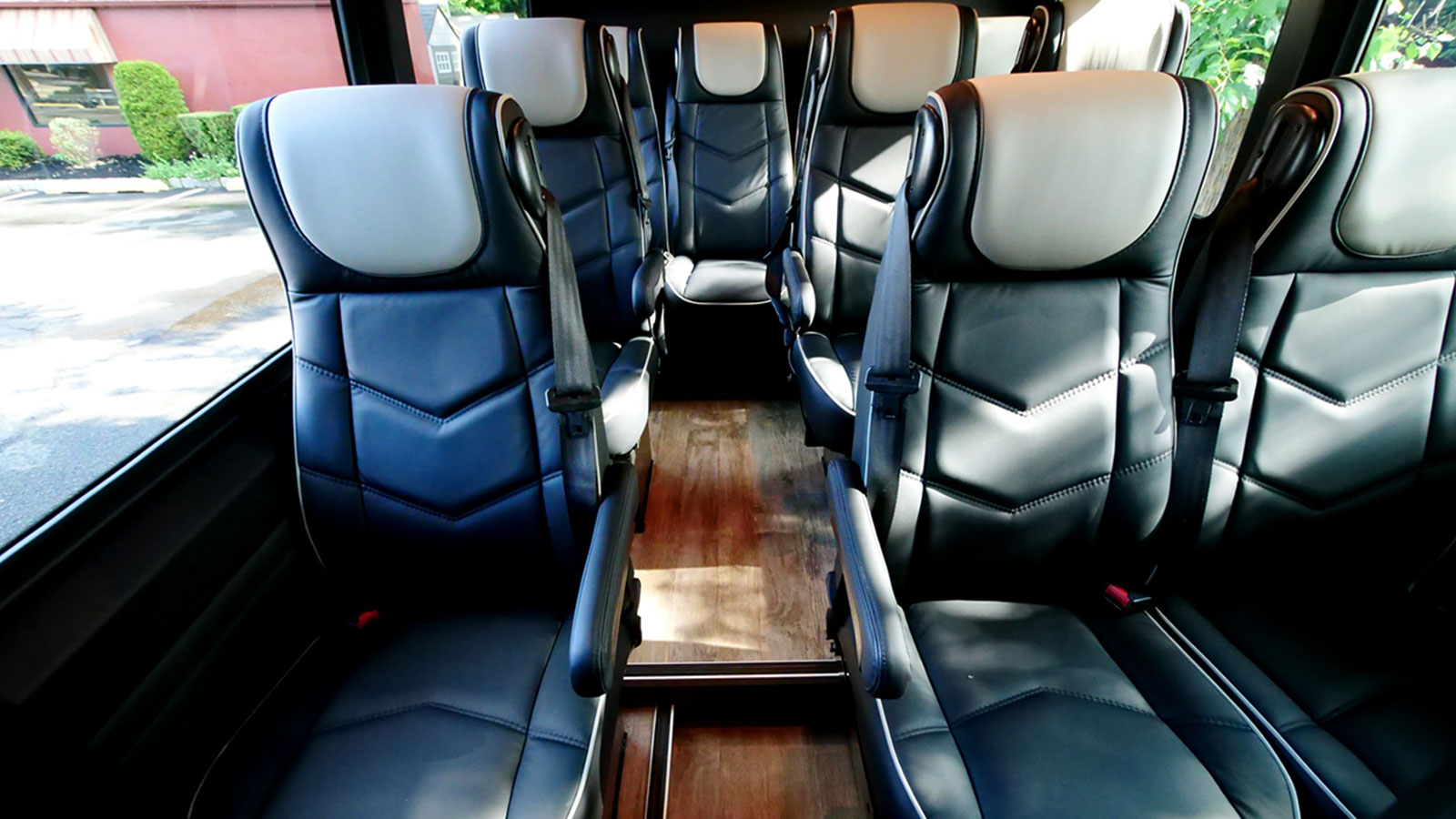 HQ – 16 Passengers Plug Door Shuttle Bus - SOLD