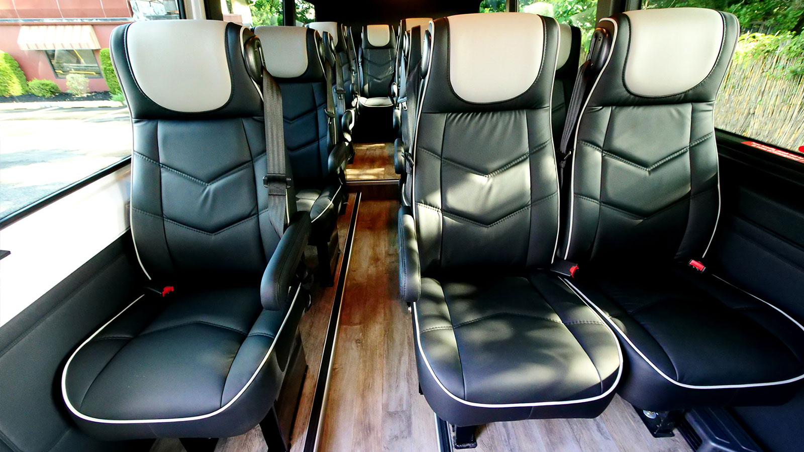 HQ – 16 Passengers Plug Door Shuttle Bus - SOLD