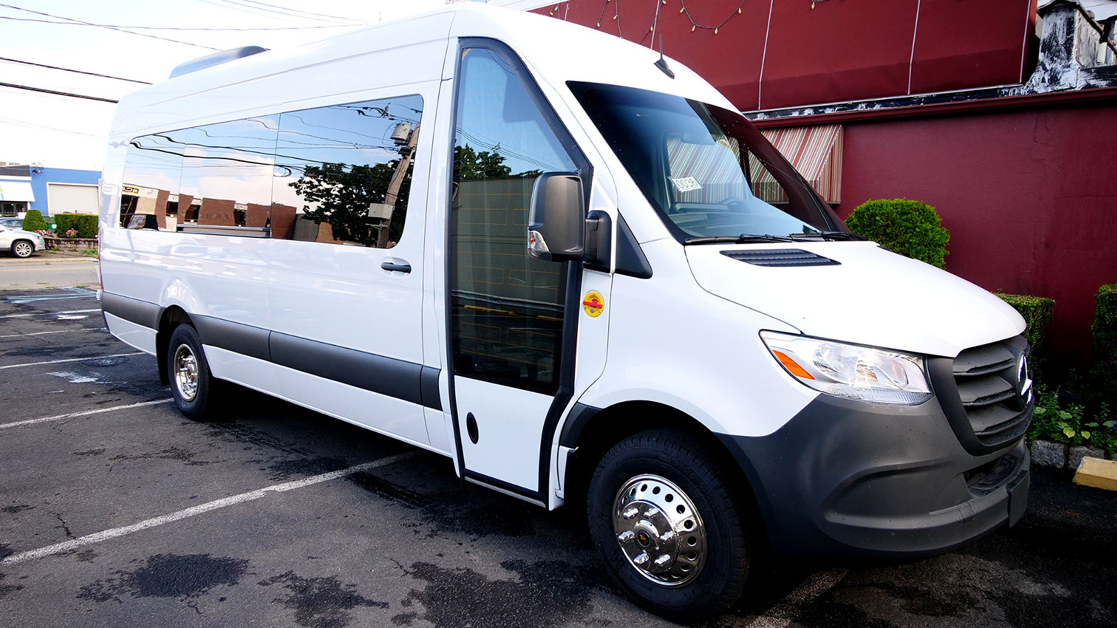 HQ – 16 Passengers Plug Door Shuttle Bus - SOLD