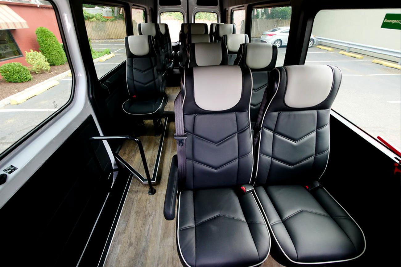 HQ – Coachliner Edition / 14 Passengers Shuttle Bus - SOLD