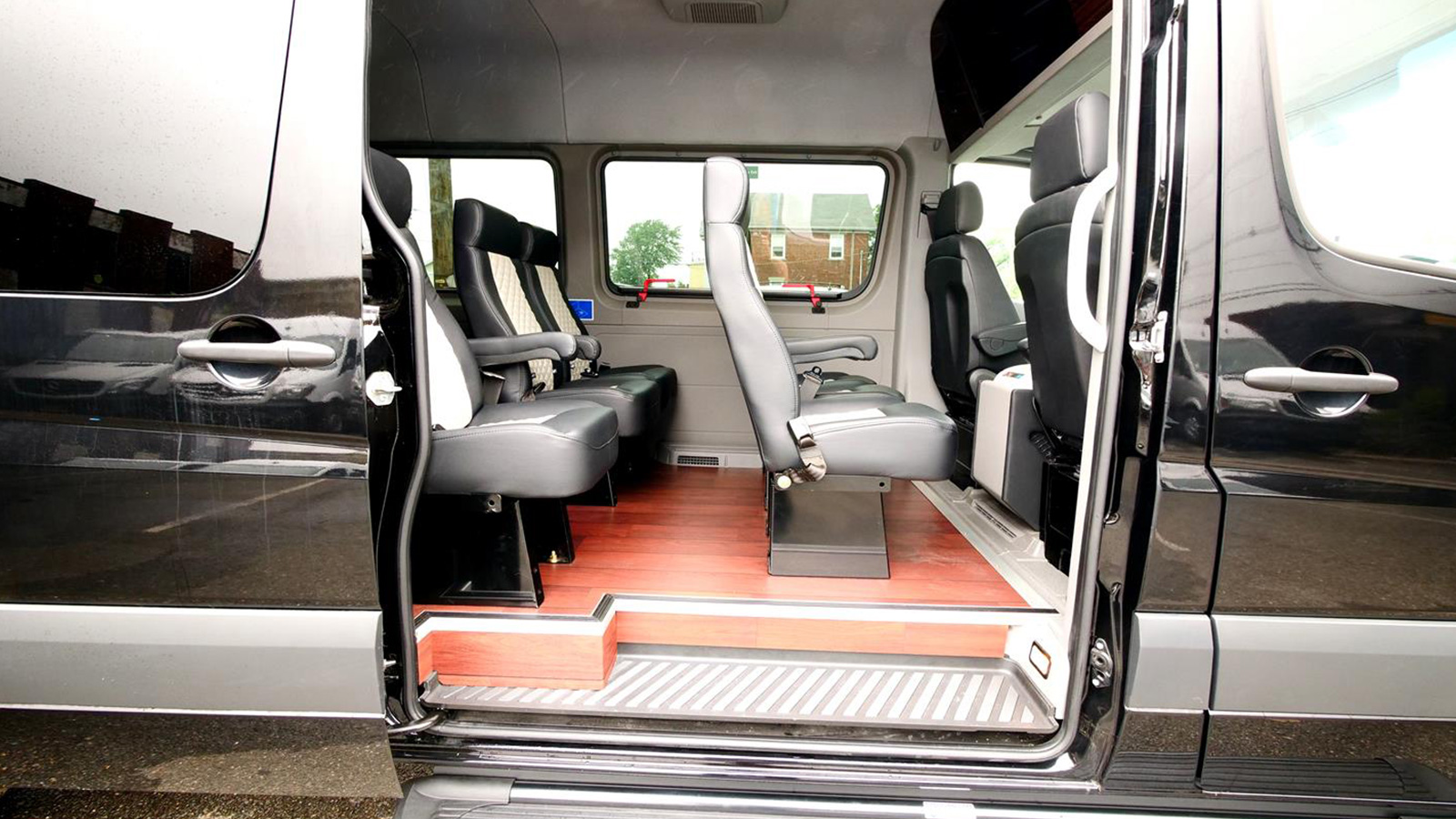 CoachLiner Edition  Shuttle Buses