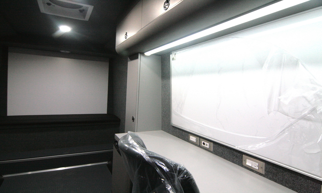 Mobile Offices  Commercial Vans
