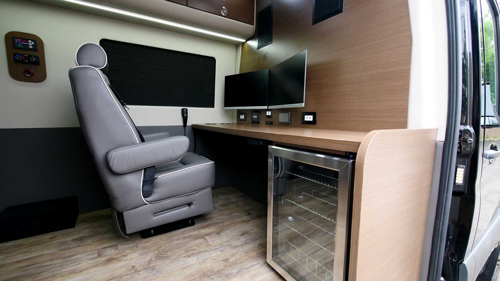 Mobile Offices  Commercial Vans