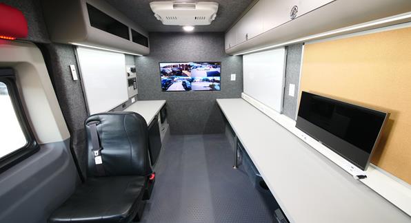 Command Center - Ford Transit - Design 6