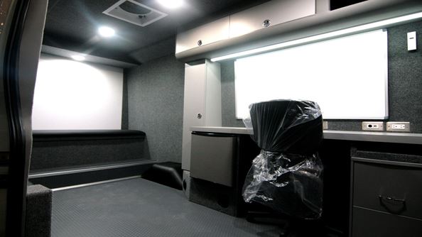Mobile Office - Ford Transit - Design 4