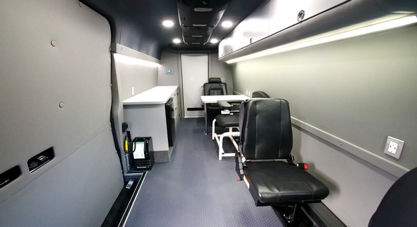 Mobile Medical Lab with Bathroom – Design 4 - Sprinter 170