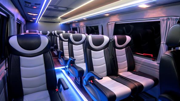 Plug Door Shuttle - 17 Passenger - Design 3